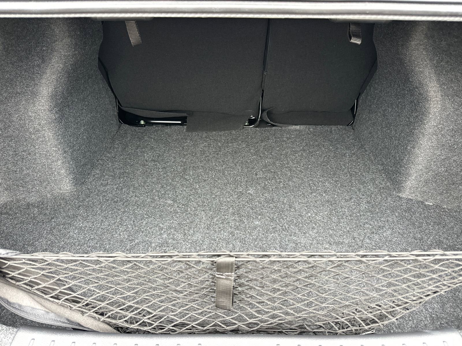 New 2025 Nissan Kicks SR image 18