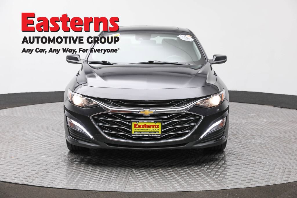 Used 2023 Chevrolet Malibu LT image 2