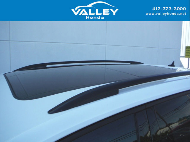 Used 2022 Volkswagen Tiguan SE R-Line AWD/4WD image 3