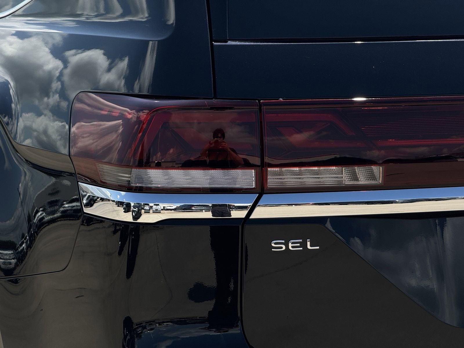 New 2026 Volkswagen Atlas SEL Premium R-Line AWD/4WD image 7