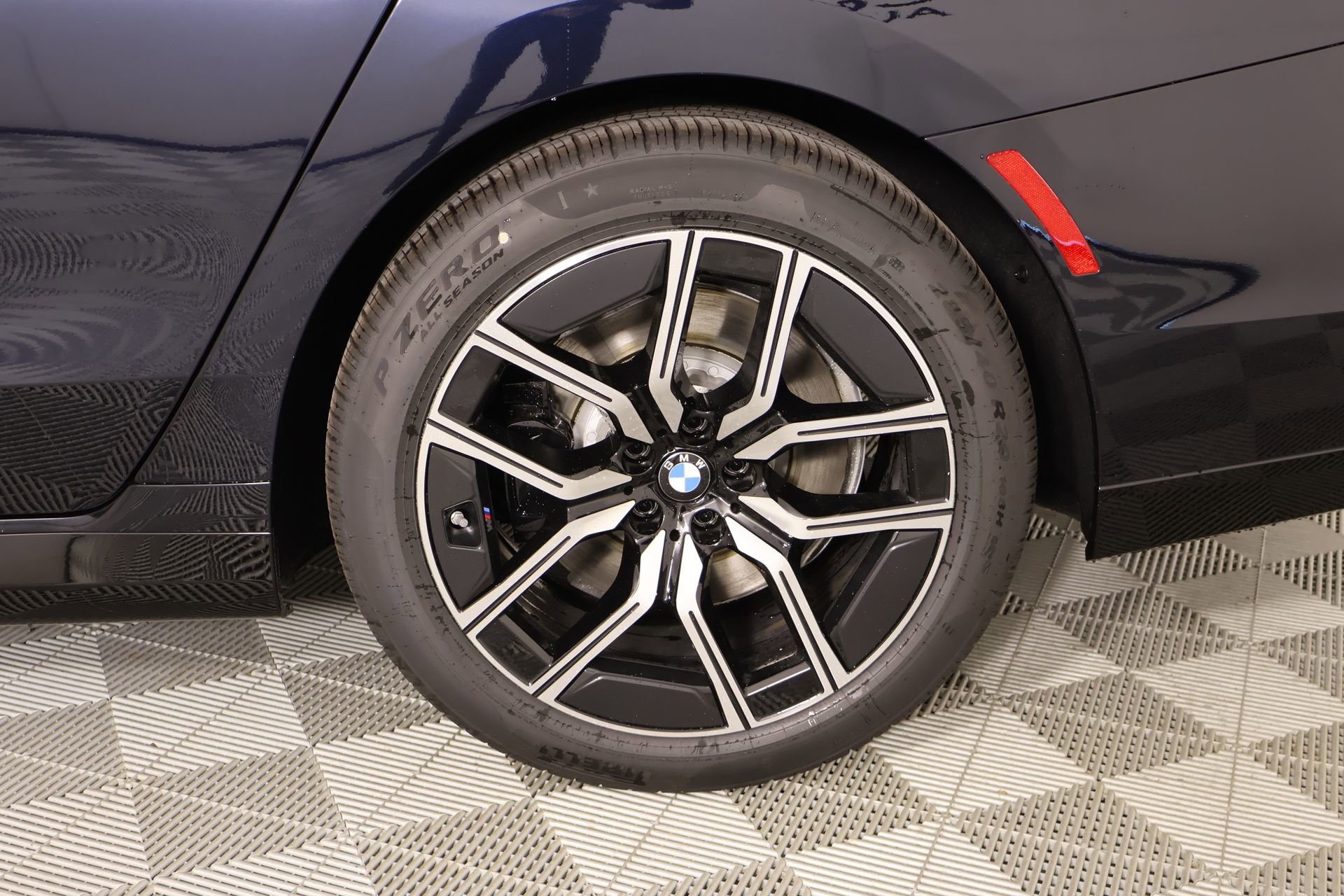 New 2026 BMW 740i xDrive w/ Premium Package AWD/4WD image 19