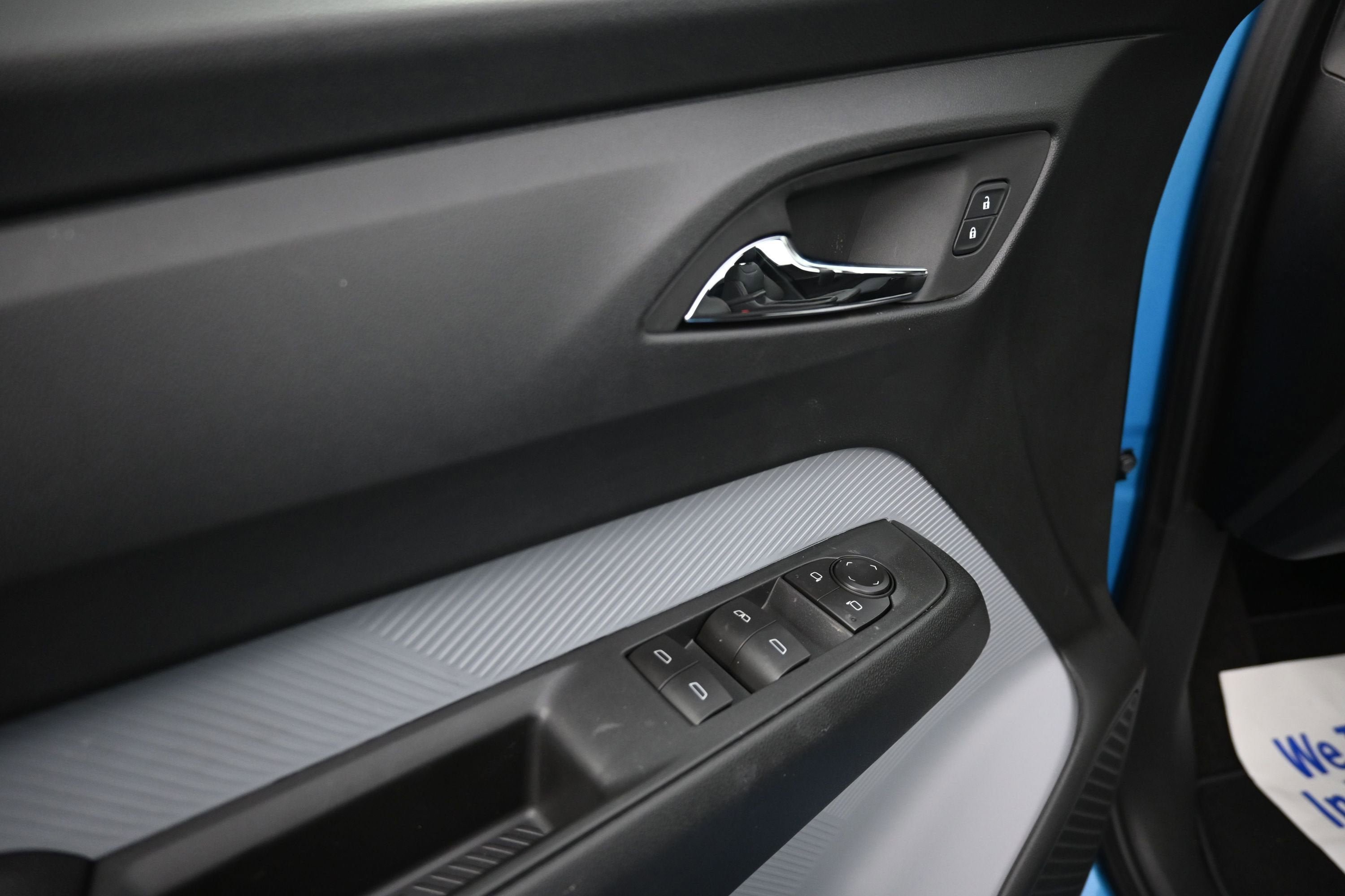 New 2027 Chevrolet Bolt RS w/ Technology Package FWD image 23