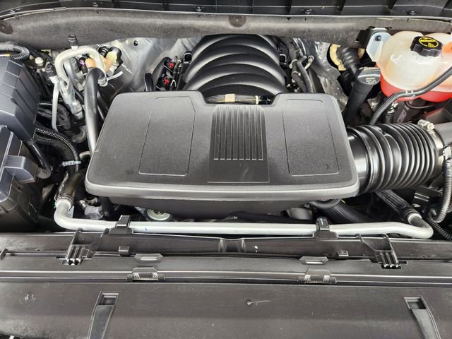 Used 2025 Chevrolet Suburban LS RWD image 33