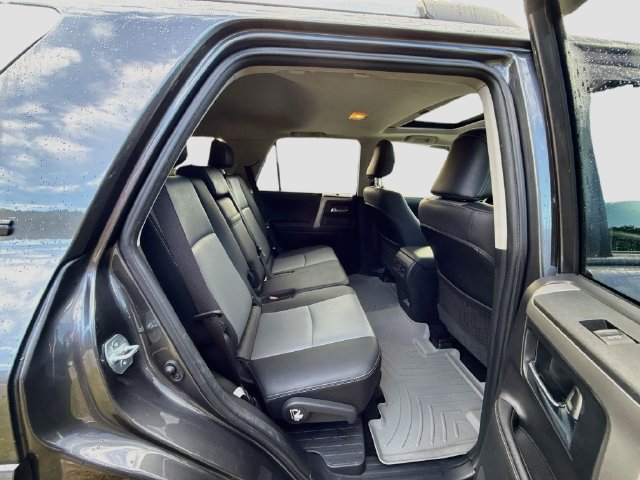 Used 2022 Toyota 4Runner SR5 Premium w/ Moonroof Package AWD/4WD image 28