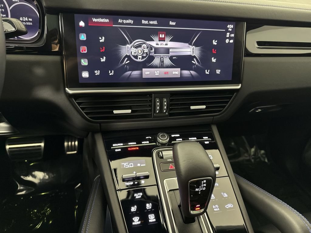 Certified 2023 Porsche Cayenne Turbo AWD/4WD image 30
