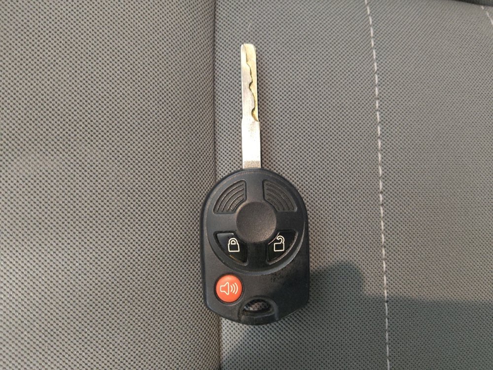 Used 2016 Ford Escape SE image 32