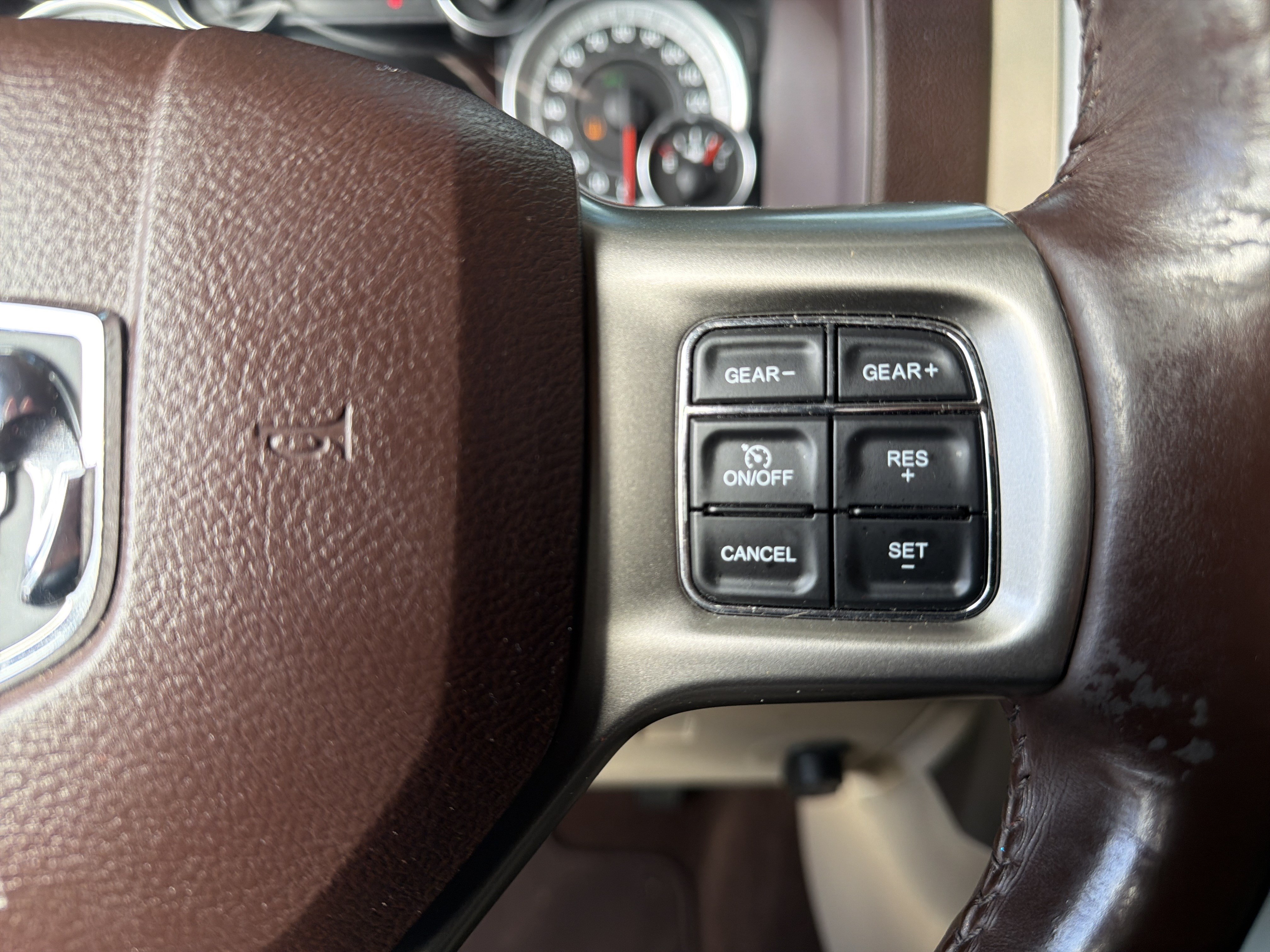 Used 2014 RAM 1500 Laramie w/ Convenience Group AWD/4WD image 19