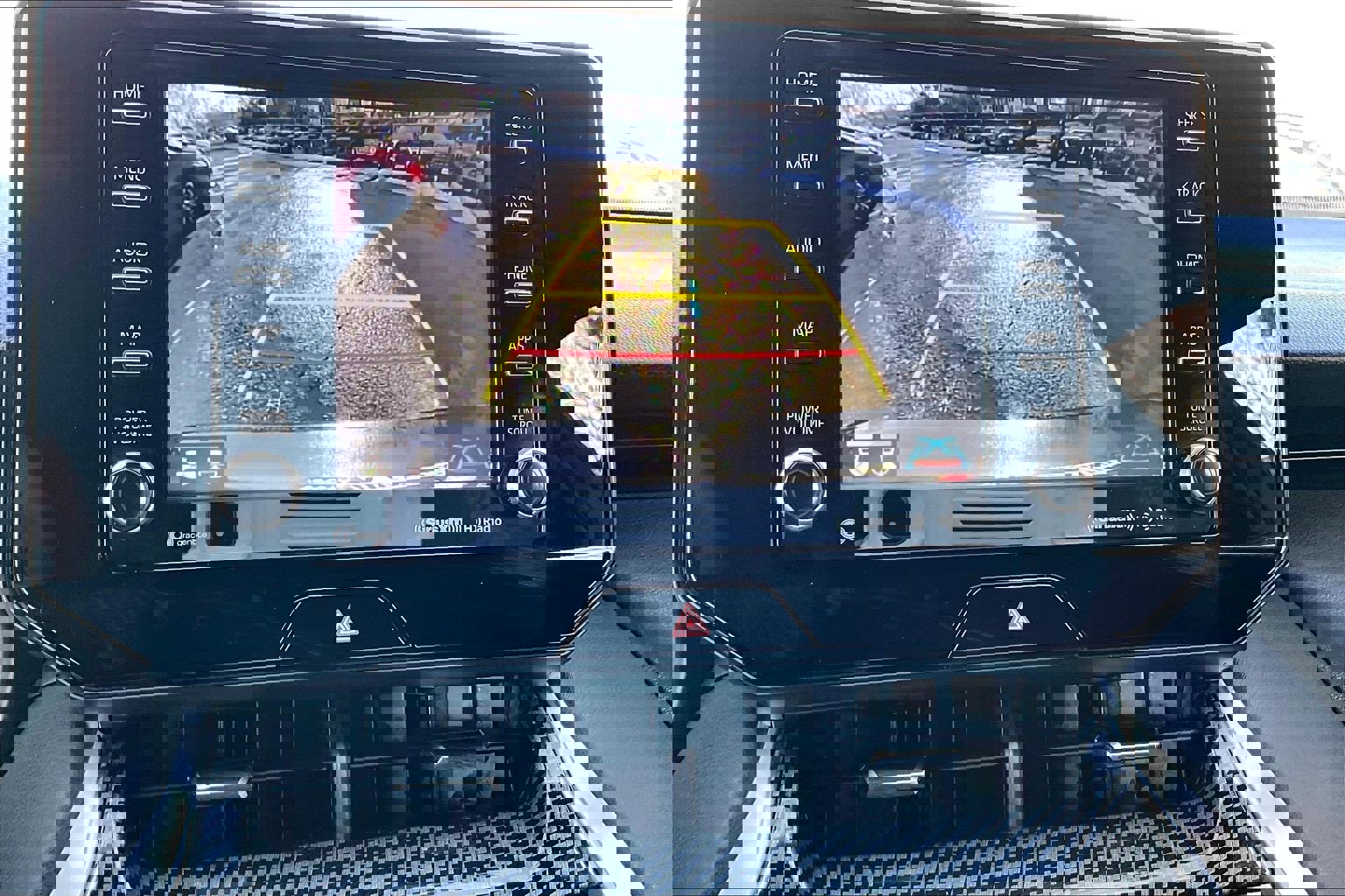 Used 2022 Toyota Venza XLE image 20