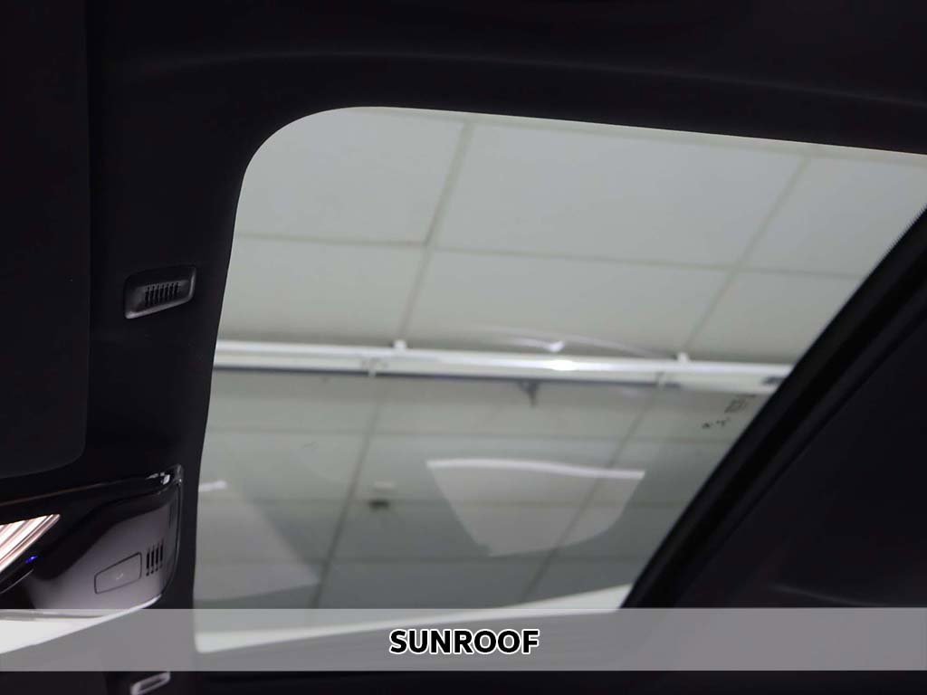 Used 2023 BMW 530i xDrive w/ Convenience Package image 4