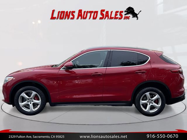 Used 2018 Alfa Romeo Stelvio AWD image 8