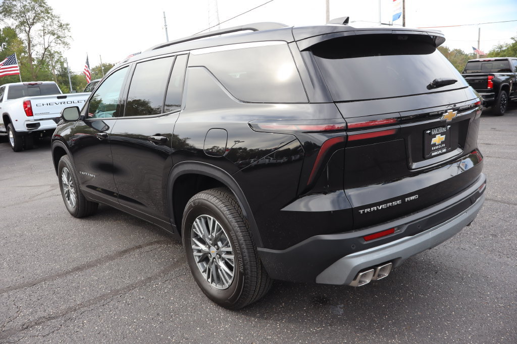 New 2027 Chevrolet Traverse LT w/ Driver Confidence Package AWD/4WD image 3