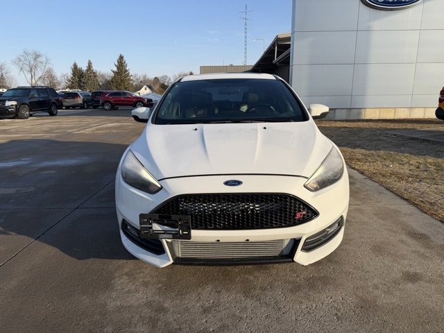 Used 2018 Ford Focus ST image 2