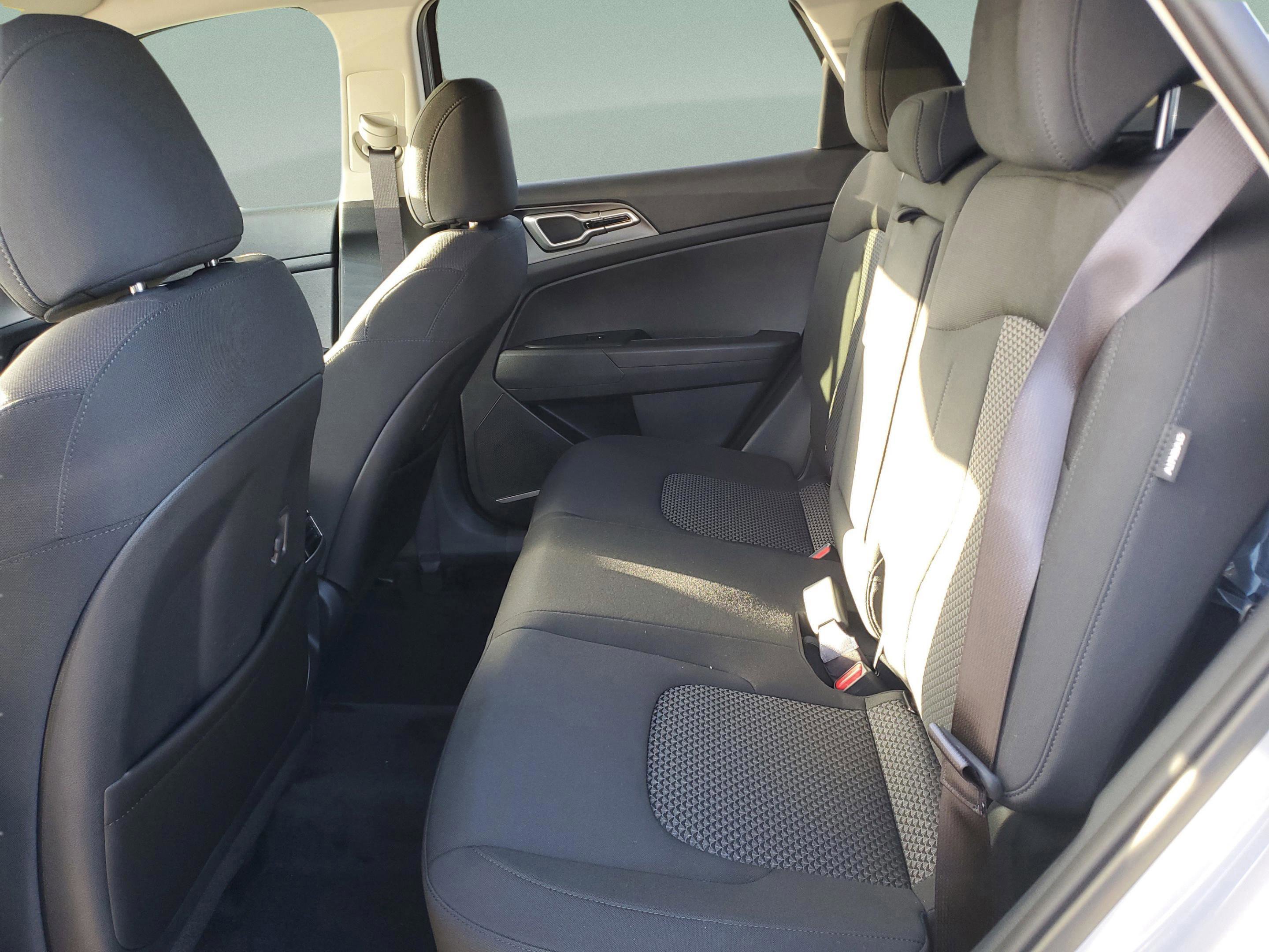 New 2026 Kia Sportage S image 32