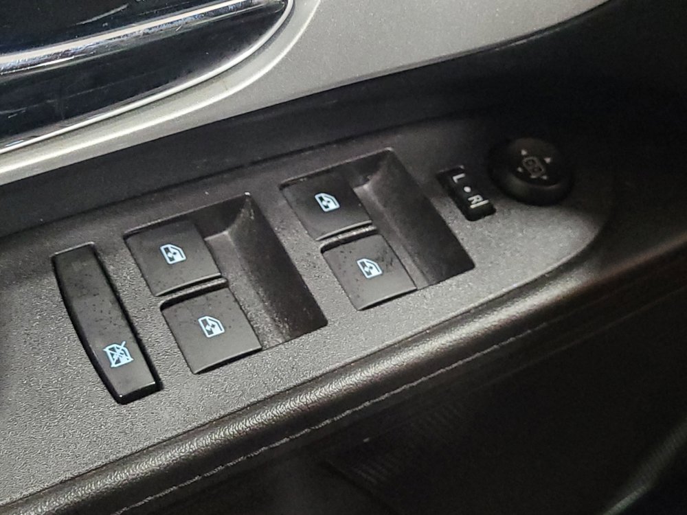 Used 2016 Chevrolet Equinox LTZ w/ Enhanced Convenience Package AWD/4WD image 27