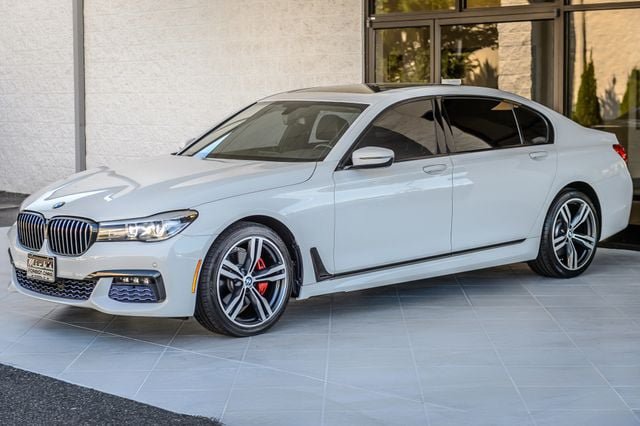 Used 2017 BMW 740i RWD image 6