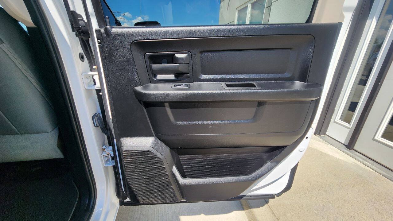 Used 2014 RAM 1500 Express AWD/4WD image 24