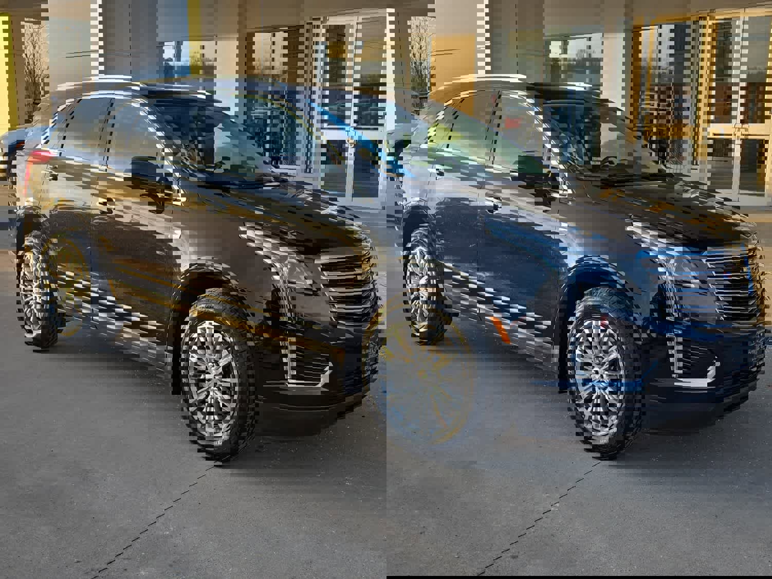 Used 2018 Cadillac XT5 Luxury w/ Driver Awareness Package image 2