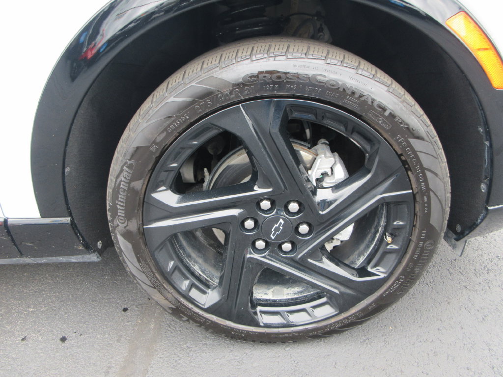 Used 2024 Chevrolet Equinox EV RS w/ Active Safety Package 3 FWD image 9