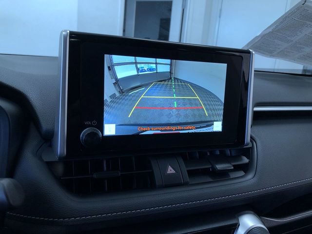 Certified 2025 Toyota RAV4 LE AWD/4WD image 27