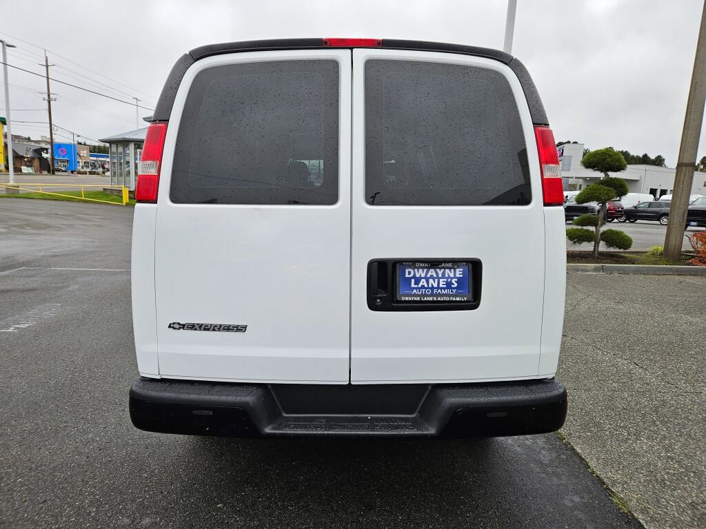Used 2007 Chevrolet Express 2500 Extended image 4