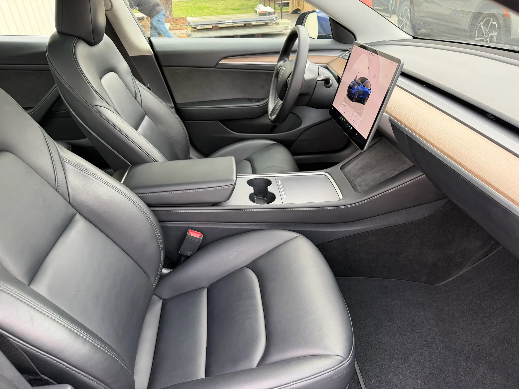 Used 2023 Tesla Model 3 Standard Range image 22