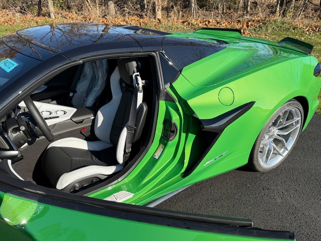New 2026 Chevrolet Corvette Z06 w/ Stealth Interior Trim Package image 6