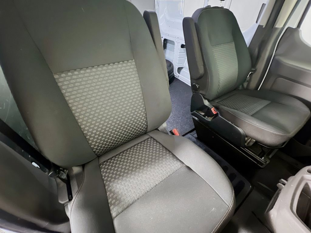 Used 2022 Ford Transit 250 Low Roof AWD image 26