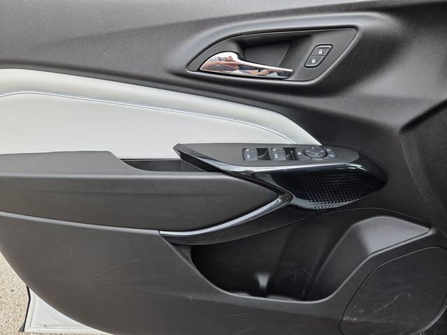 Certified 2025 Chevrolet Trax LT w/ LT Convenience Package FWD image 29