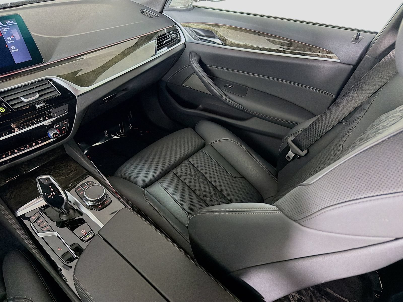 Certified 2023 BMW 530i w/ M Sport Package RWD image 25