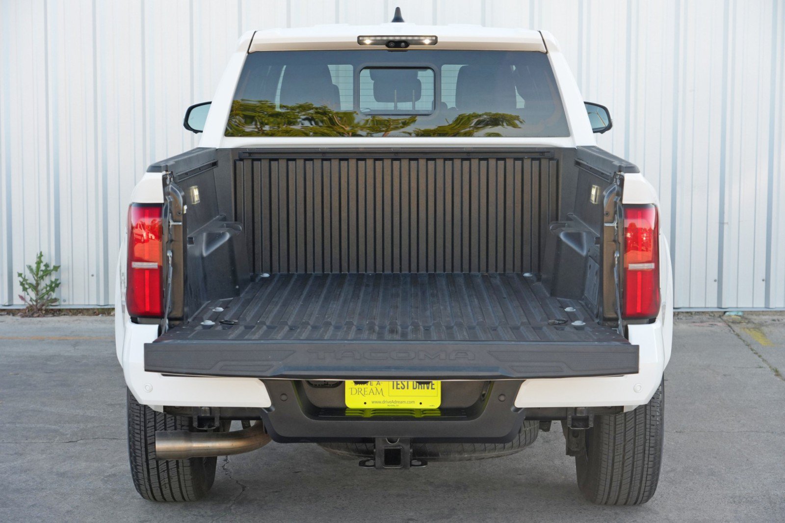 Used 2024 Toyota Tacoma TRD Sport w/ TRD Sport Premium Package AWD/4WD image 10