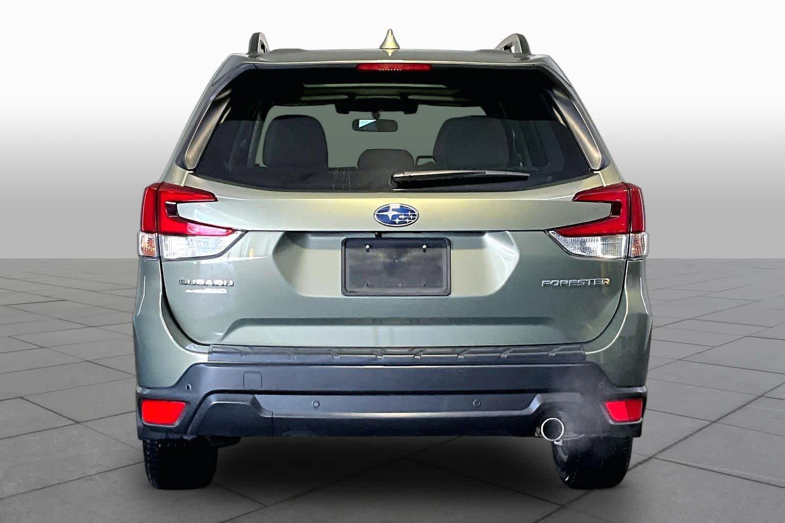 Used 2021 Subaru Forester Limited AWD/4WD image 5