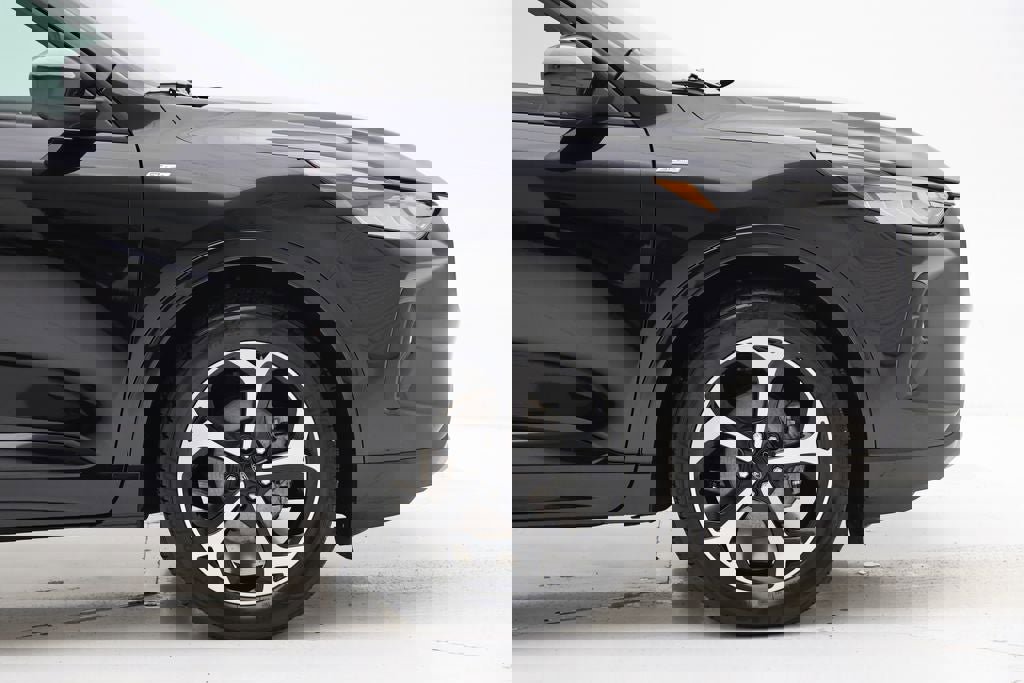 Used 2023 Ford Escape ST-Line Select w/ Tech Pack #2 image 3