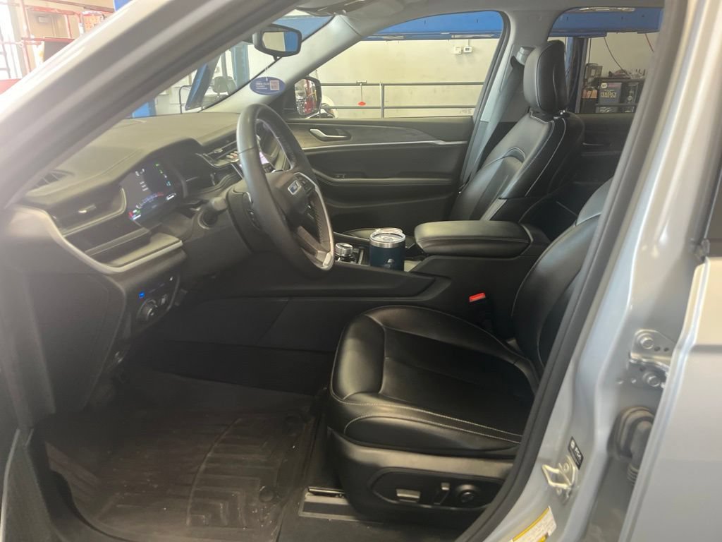 Used 2024 Jeep Grand Cherokee Limited 4xe AWD/4WD image 2