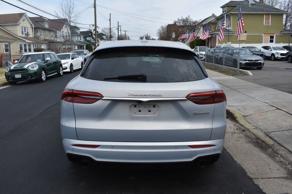 Used 2024 Maserati Grecale GT image 7
