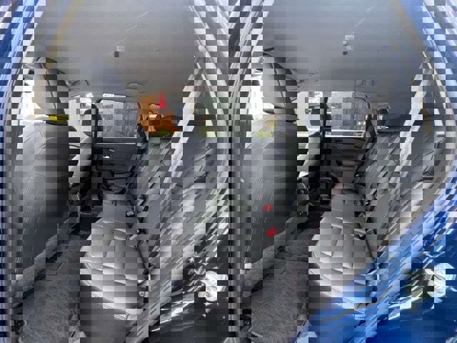 Used 2025 Nissan Rogue SL image 17