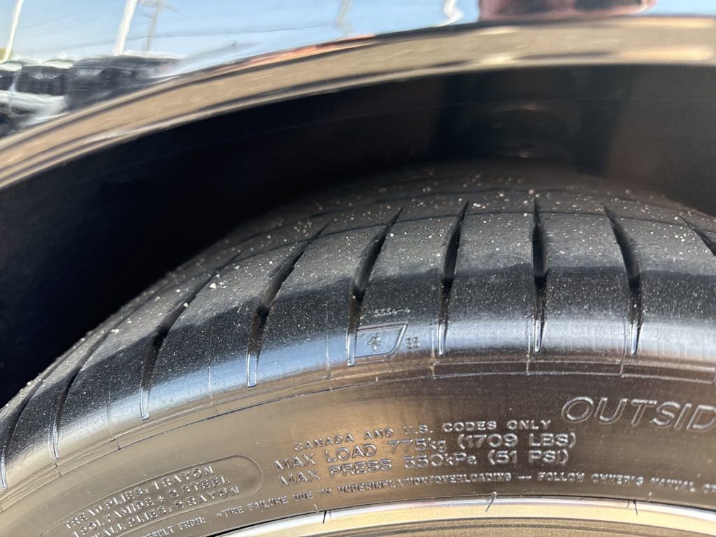 Used 2024 Chevrolet Corvette Stingray Preferred Cpe w/ Z51 Performance Package image 29