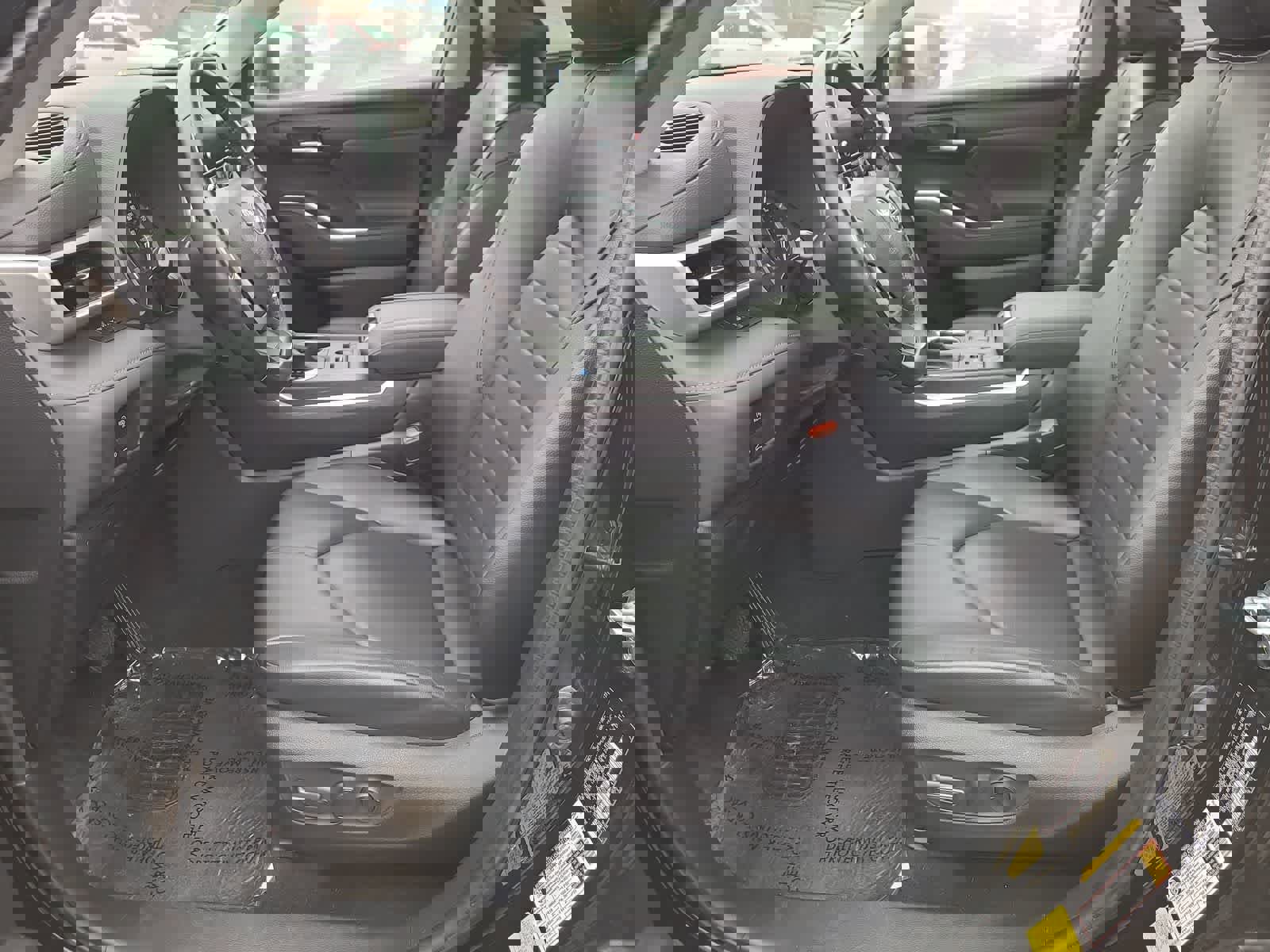 Used 2023 Toyota Highlander XLE image 19