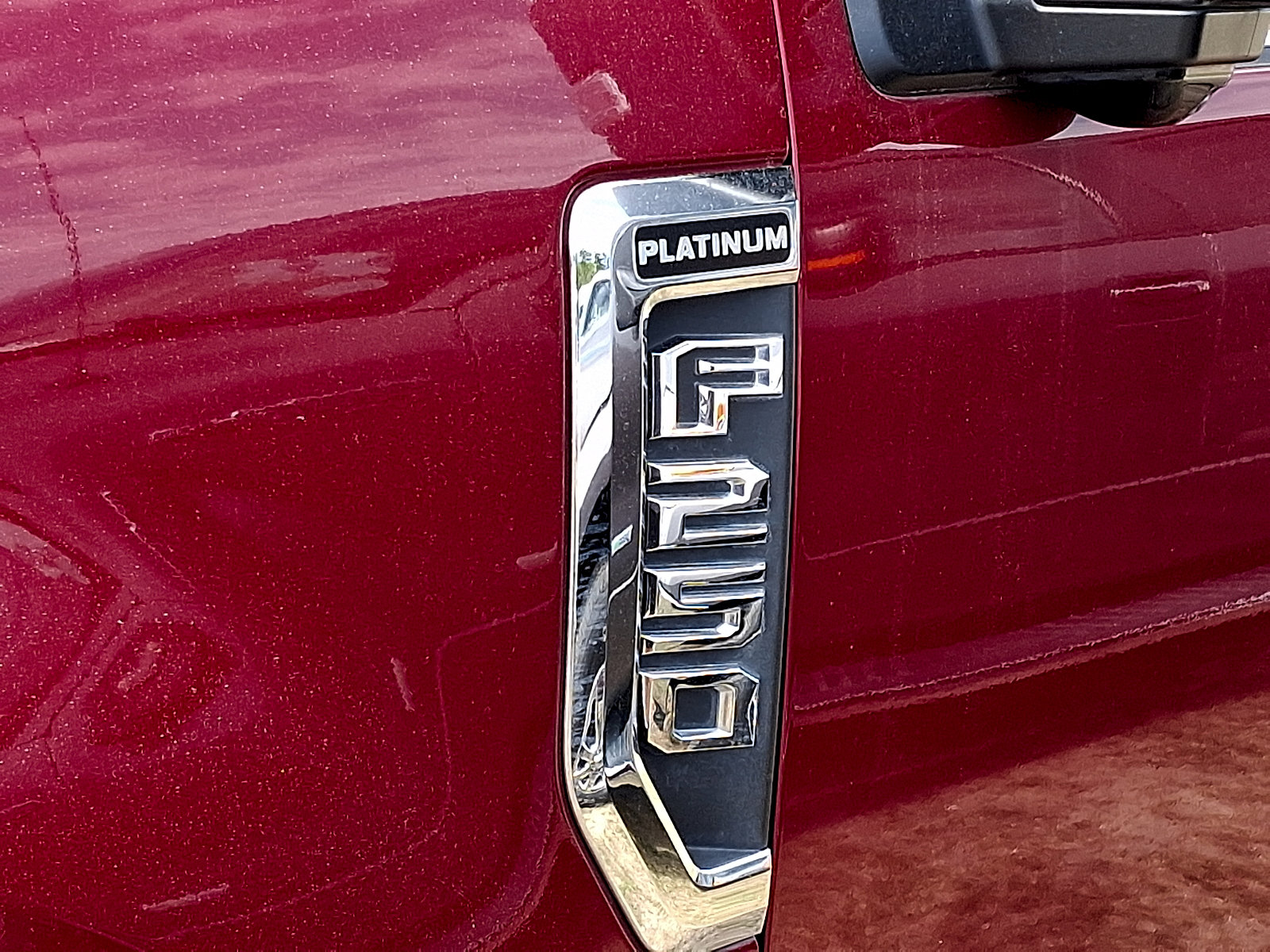 Used 2019 Ford F250 Platinum w/ Platinum Ultimate Package image 4