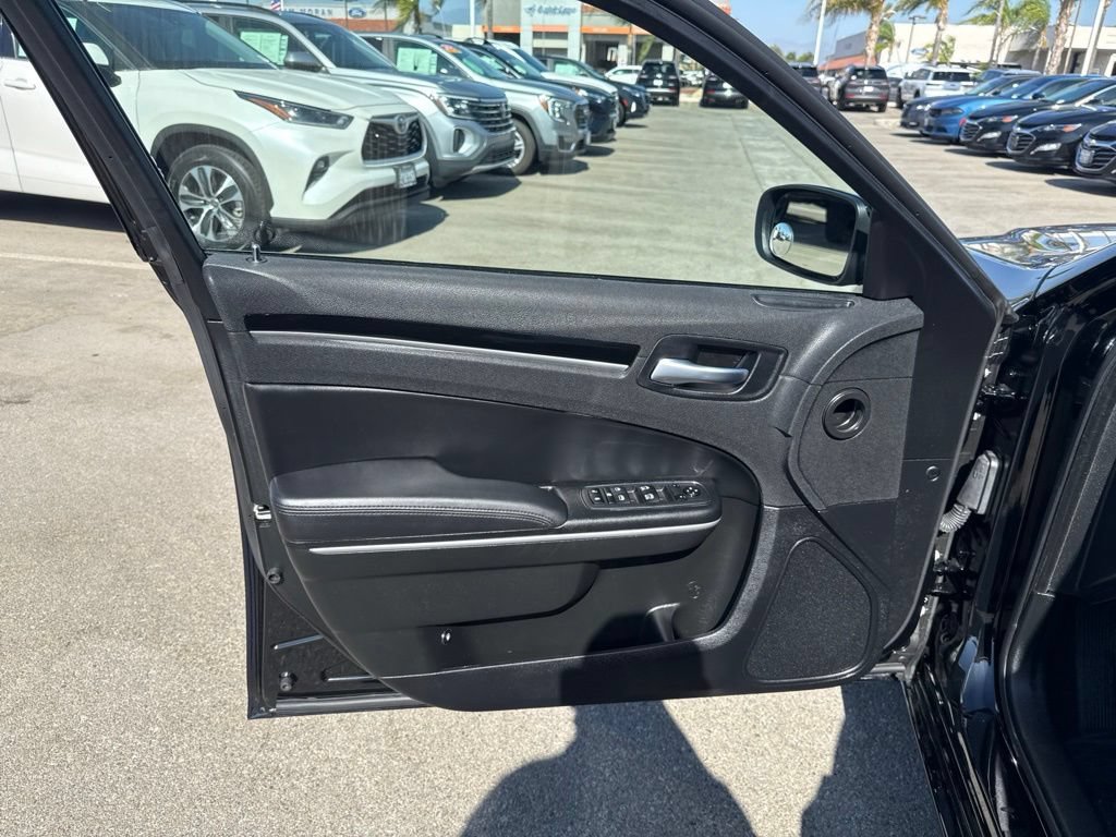 Used 2023 Chrysler 300 Touring w/ Sport Appearance Package RWD image 13