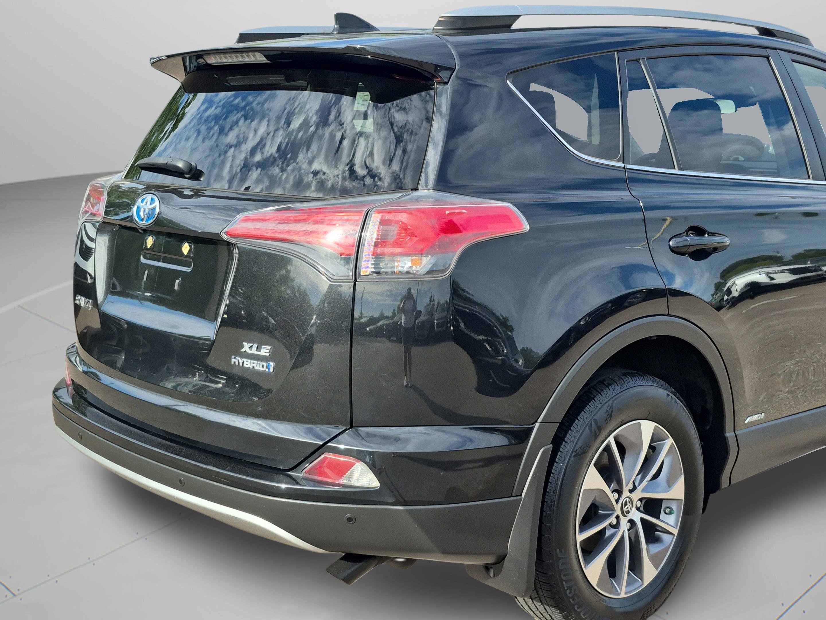 Used 2016 Toyota RAV4 XLE w/ Convenience Package AWD/4WD image 31