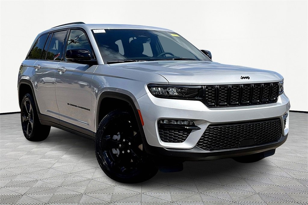 New 2025 Jeep Grand Cherokee Limited w/ Black Appearance Package image 1