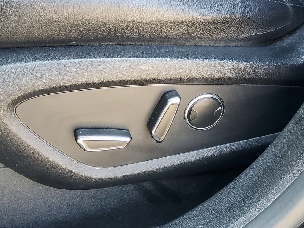 Used 2016 Lincoln MKX Premiere FWD image 9