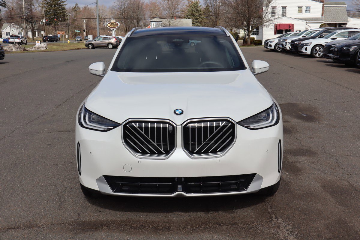Used 2025 BMW X3 xDrive30i image 2