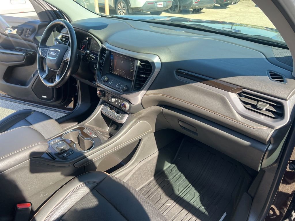 Used 2021 GMC Acadia AT4 w/ Technology Package AWD/4WD image 12