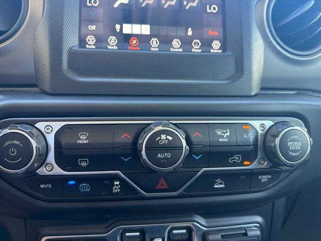 Used 2023 Jeep Wrangler Unlimited AWD/4WD image 17
