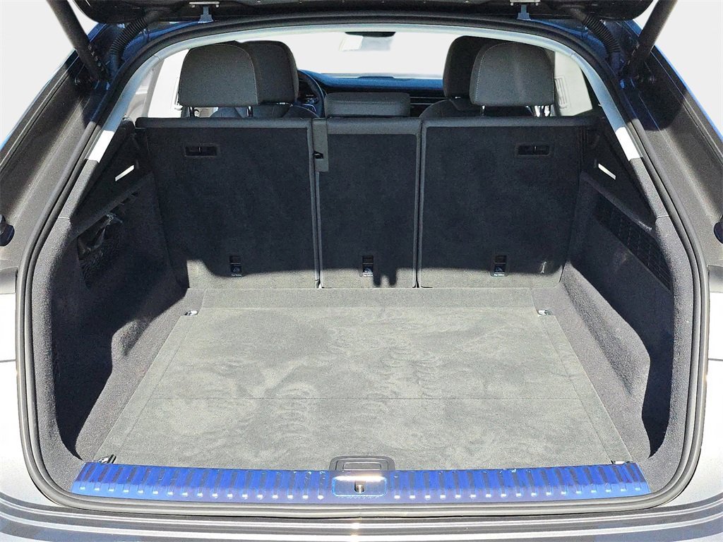 Certified 2025 Audi Q8 Premium Plus image 12