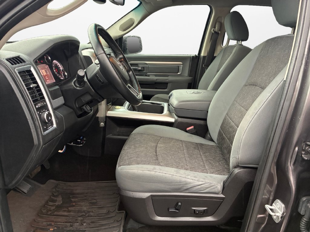 Used 2015 RAM 1500 Lone Star RWD image 18