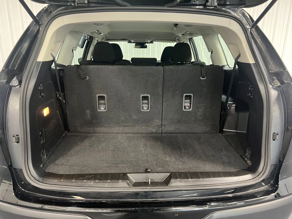 Used 2024 Subaru Ascent 8-Passenger image 8