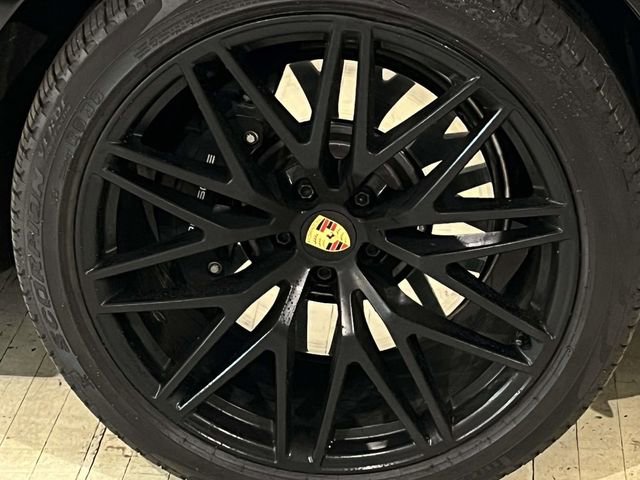 Certified 2023 Porsche Macan GTS image 14