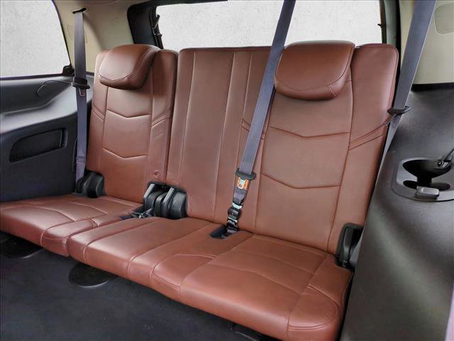 Used 2015 Cadillac Escalade Premium image 21